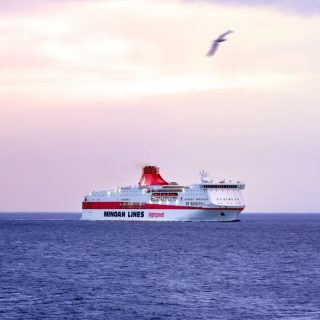 Είναι σωστό να φτύνουμε στον δρόμο;