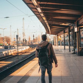 Είναι σωστό να φτύνουμε στον δρόμο;