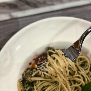 Στο γιορτινό τραπέζι